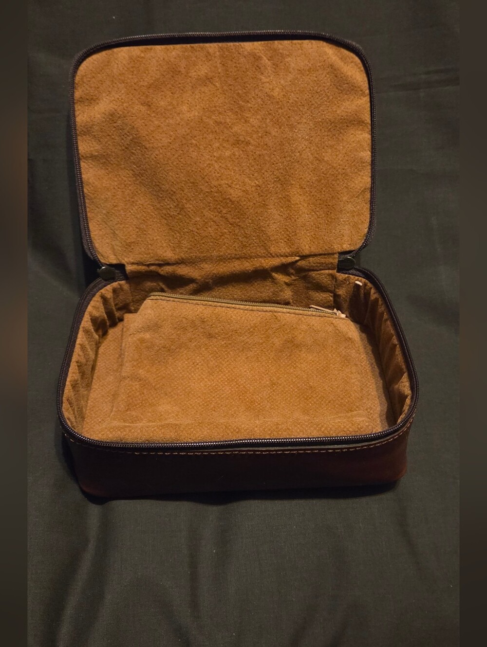 Brown Leather Zippered Travel Box from Portugal 6.5x5x2"